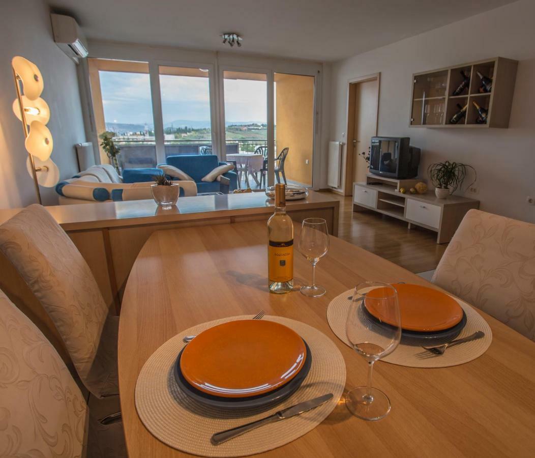 Apartment Mountain And Sea View Capodistria Esterno foto